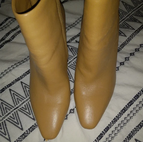 Vince Camuto Camel leather booties 6.5 - Picture 4 of 15